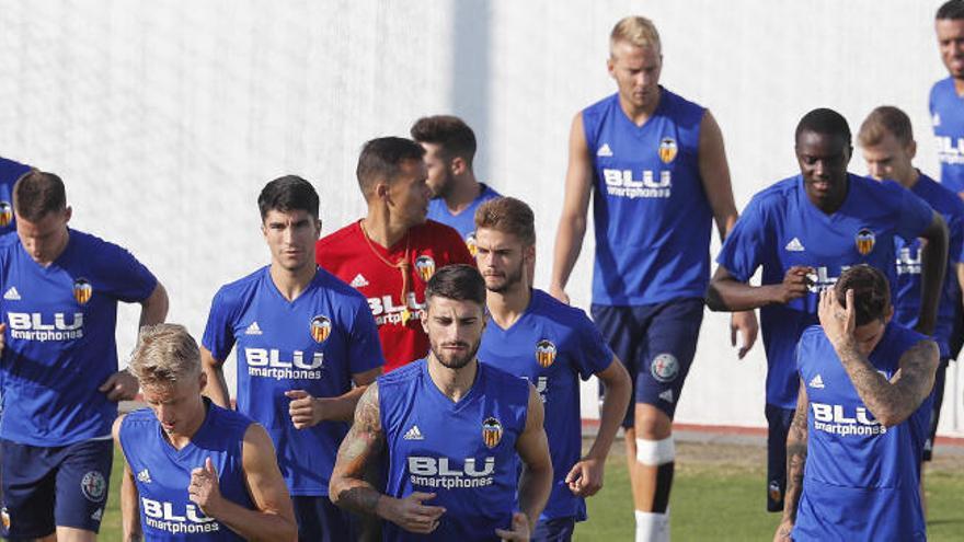 El Valencia CF prepara el partido ante el Espanyol.