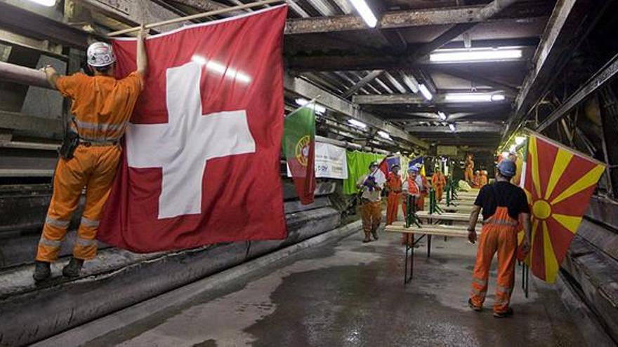 Suiza inaugura el túnel más largo del mundo