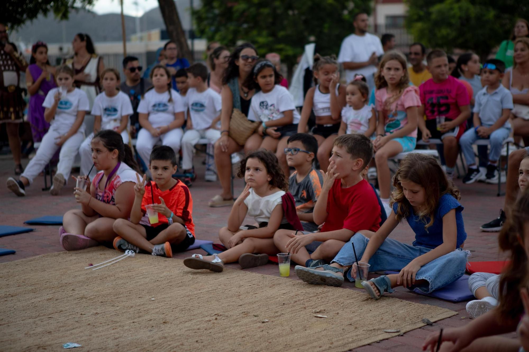 Lucha contra el absentismo escolar en Cartagena en imágenes