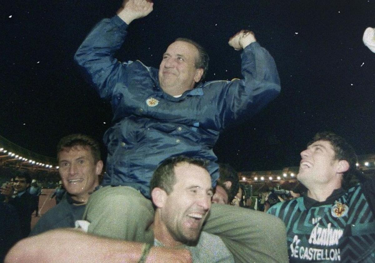 Fernando Roig, a hombros de Salillas y junto a Luis Pascual y Palop en la histórica noche del 24 de mayo en San Lázaro