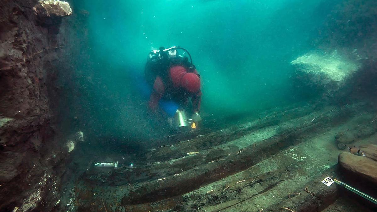 Restos de un buque de guerra del siglo II a.C. en las aguas de Heraklion