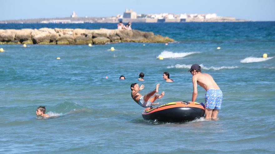 Las obras para trasladar a la península las aguas residuales de Tabarca finalizan en tres meses