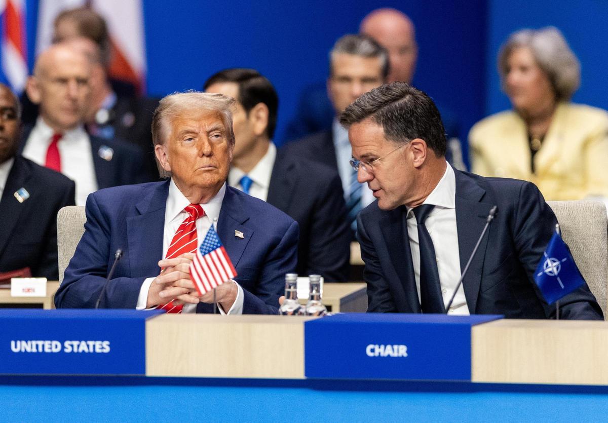 Trump compara els atacs a l’Iran amb Hiroshima i Nagasaki i acusa la premsa que qüestiona el seu èxit de ser un «frau» Trump compara els atacs a l’Iran amb Hiroshima i Nagasaki i acusa la premsa que qüestiona el seu èxit de ser un «frau»
