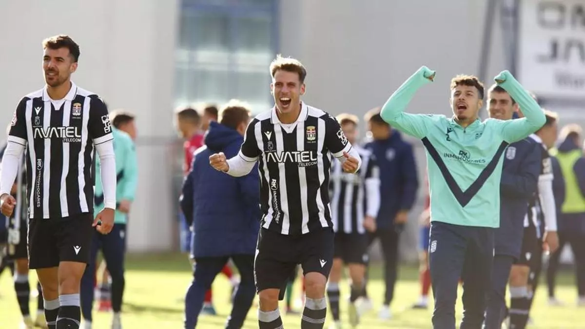 El FC Cartagena, con un duro calendario antes del derbi