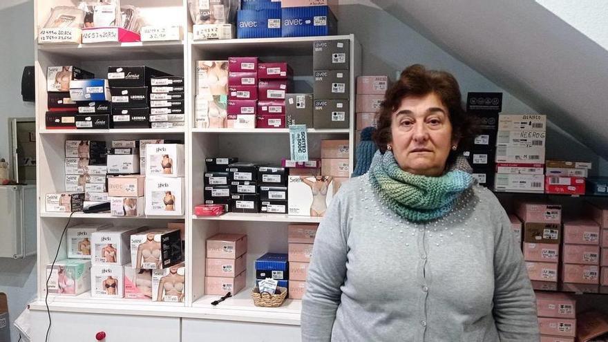 Rosa Vicente, 57 años: "Me duele en el alma cerrar la tienda. Echaré de menos a mi clientela"