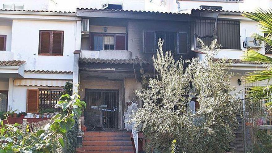 Seis años de cárcel por incendiar la vivienda del vecino que denunció a su padre