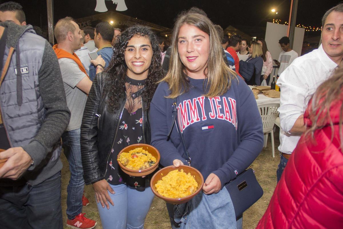 Asistentes á Festa da Paella nunha edición anterior do certame gastronómico. //Bernabé