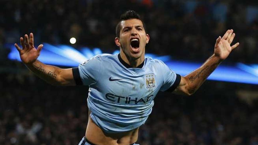 Agüero celebra uno de sus goles ante el Bayern.