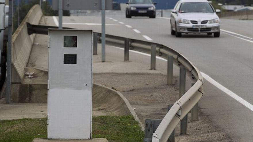 Archivada la causa contra los dueños de un coche &#039;cazado&#039; a 242 km/hora