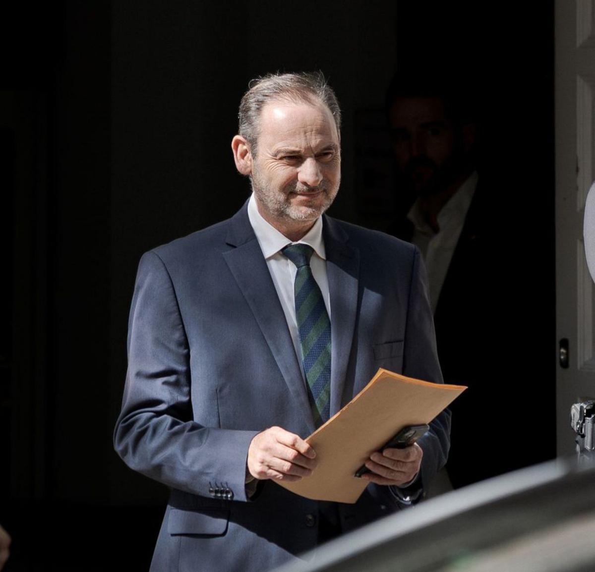 Anticorrupció demana 24 anys de presó per a Ábalos