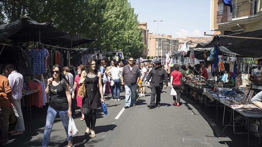 El Día del Pilar y de la Hispanidad, también día de mercadillo en Benavente