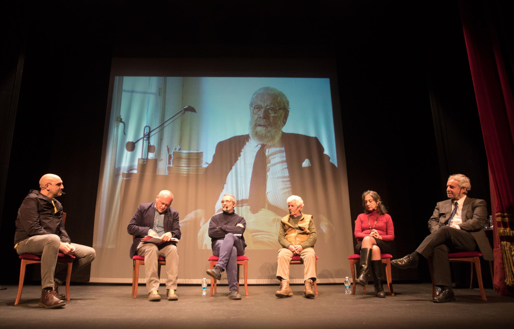 Encuentro cultural sobre Berlanga y las Fallas, organizado por Levante-EMV en el Teatro Talía.