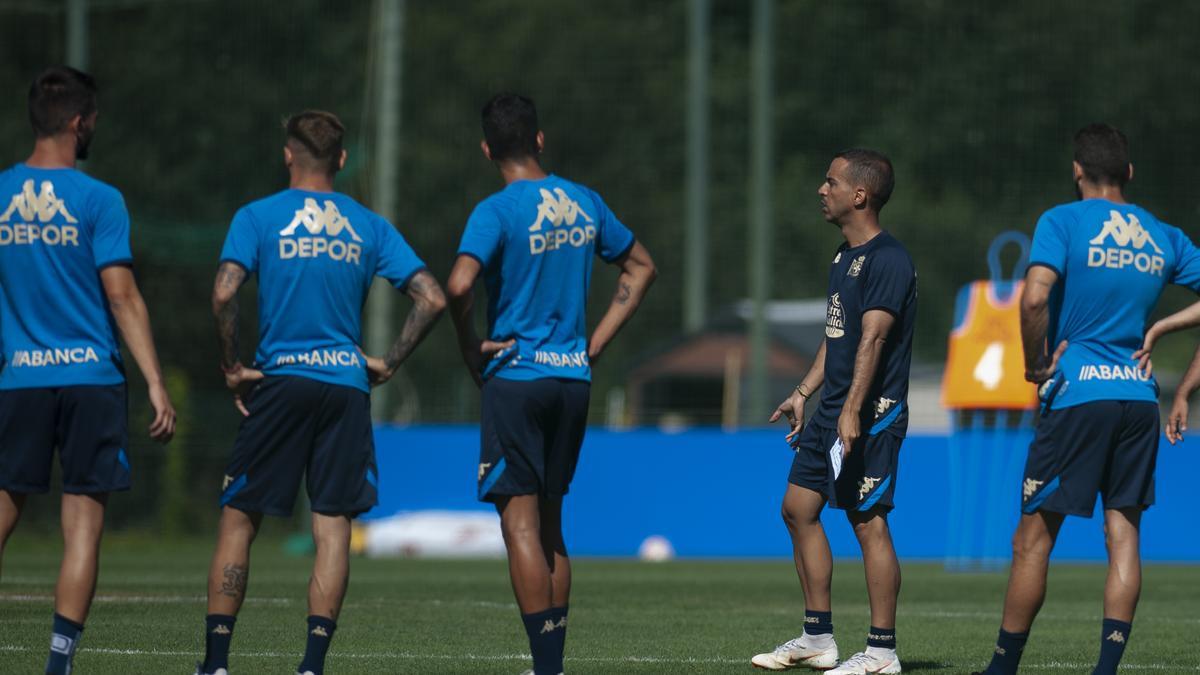 Borja Jiménez da instrucciones en Abegondo