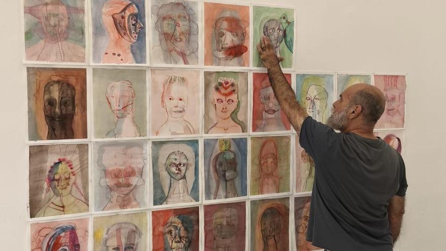 El tinerfeño Carlos Rivero, un ventrílocuo en su nueva exposición en Agüita Arte Contemporáneo