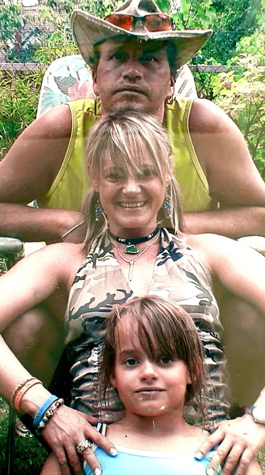 Die beiden Auswanderer samt Tochter Jessi 2007 kurz vor ihrer Auswanderung.