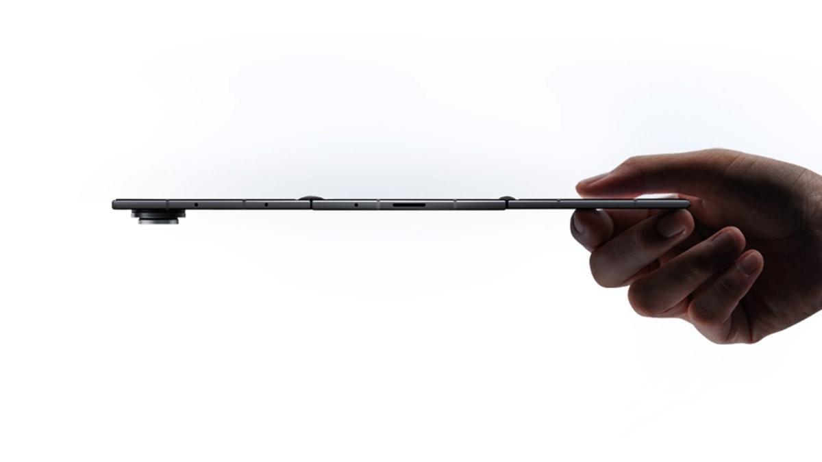 Samsung Mobile Galaxy Z TriFold.