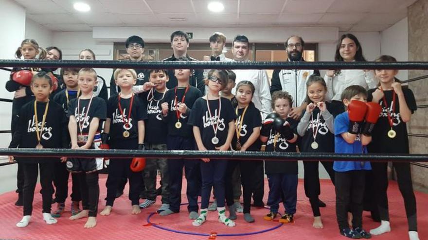 Ibiza celebra su jornada de kickboxing escolar en Budoka