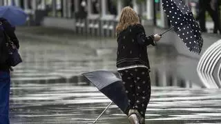 El Ayuntamiento sanciona a la empresa tras volar los toldos del Paseo Marqués de Contadero por el temporal