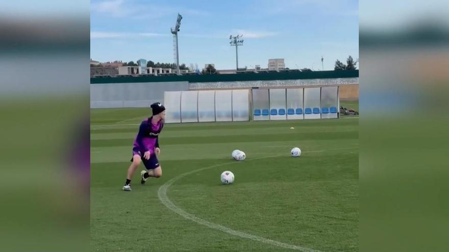 غافي يحرز تقدماً في تعافيه بعد جراحة الغضروف ويبدأ بملامسة الكرة