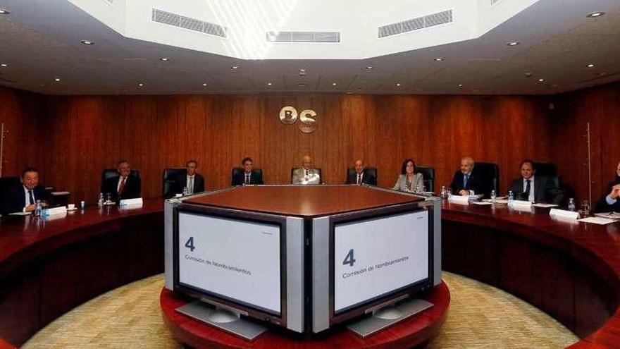 Josep Oliu: &quot;El traslado del Banco Sabadell a Alicante es por tiempo indefinido&quot;