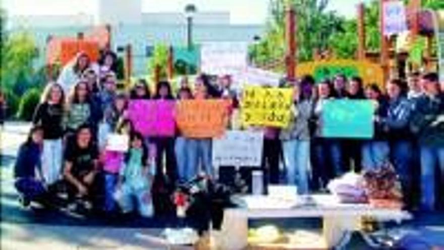 Alumnos protestan contra el plan Bolonia