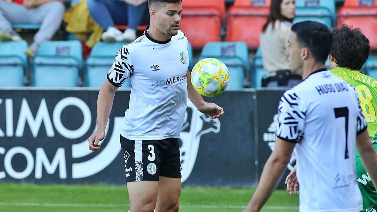 Adrián Crespo, en un partido de la pasada temporada. | Morgan