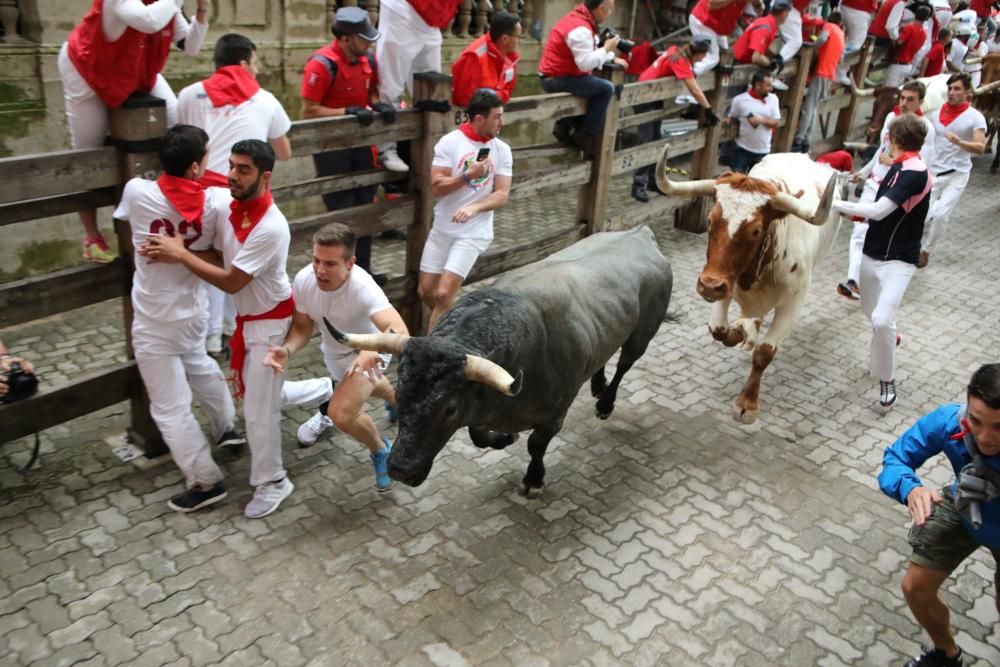 Tercer encierro de los Sanfermines de 2019 con ...