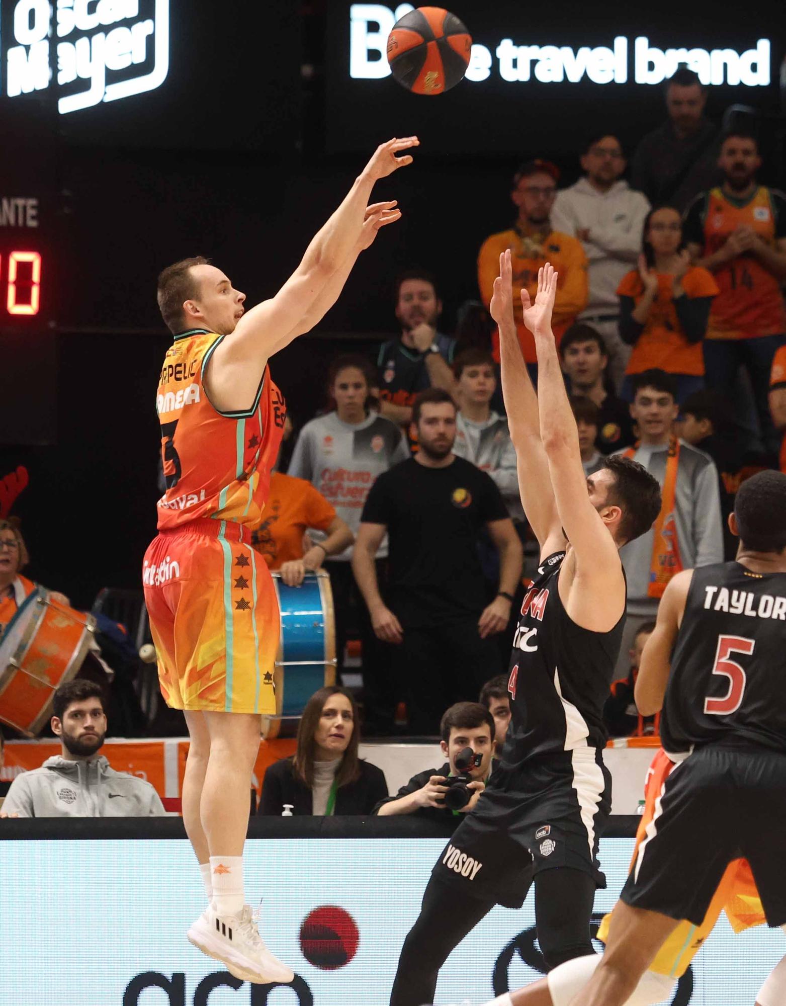 Las mejores imágenes del Valencia Basket - Girona Basketball