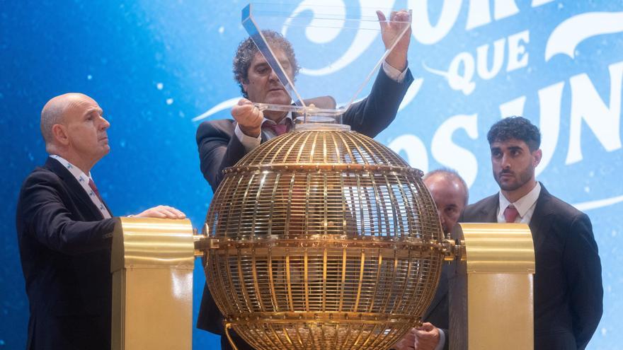 La emoción del niño de San Ildefonso que canta el primer quinto premio: "¡Uy, Sergio!"