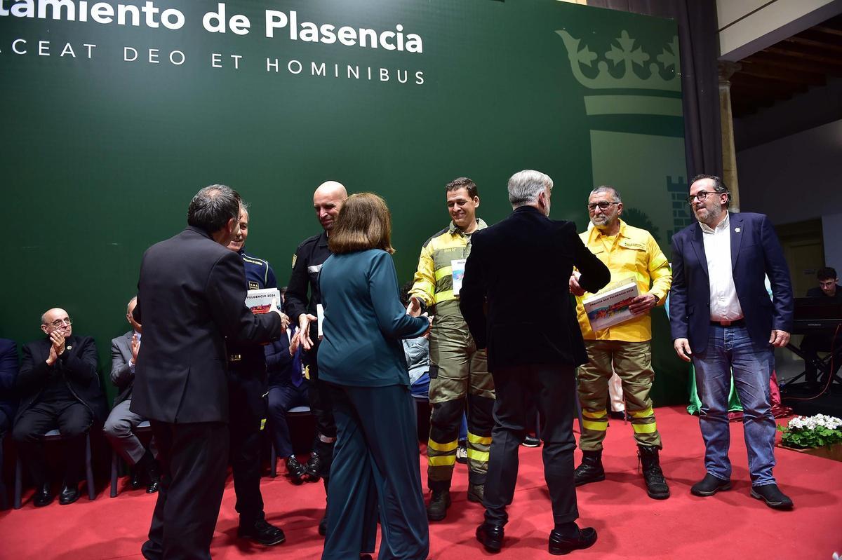 Fotogalería | Plasencia entrega los premios San Fulgencio con Robe Iniesta muy presente