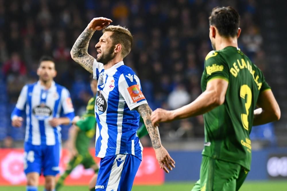 El Dépor cae ante Las Palmas en Riazor