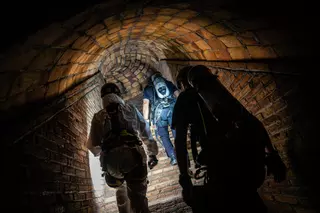 Barcelona subterránea: así trabaja la unidad de subsuelo de los Mossos