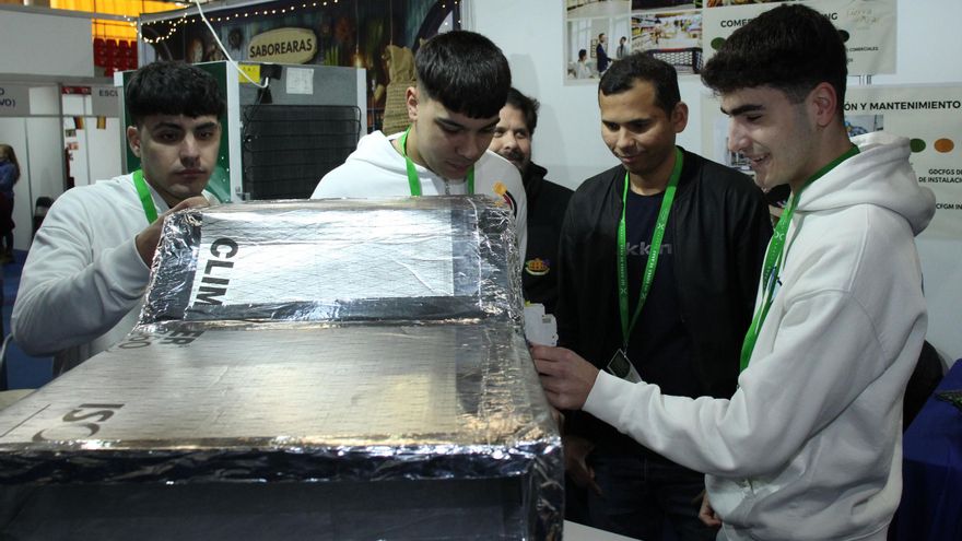 El Salón del Estudiante de Lucena abre sus puertas con nueva distribución de espacio y aforo