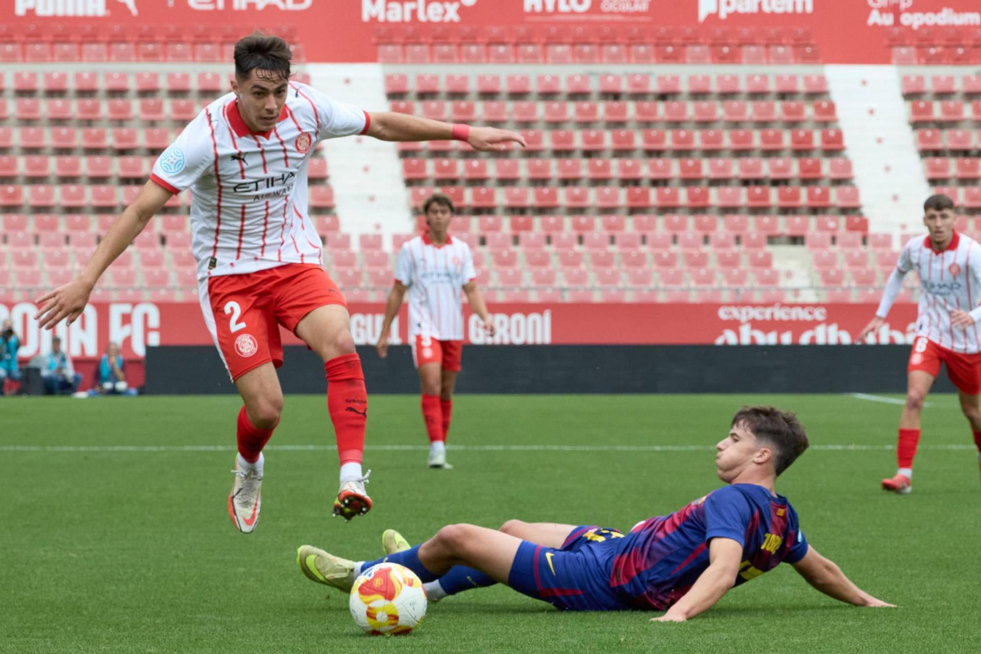Les fotos del Girona B i Barça Atlètic