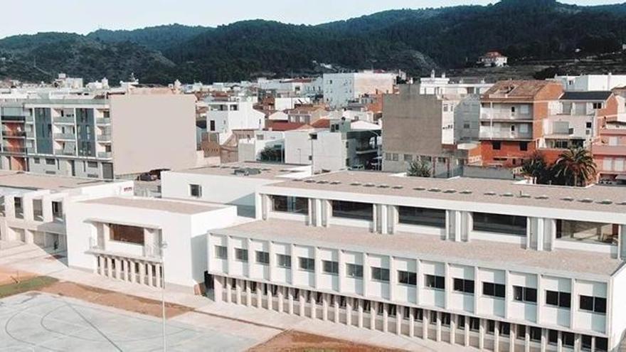 Alumnos de Secundaria de la Font d'en Carròs estrenarán este miércoles su 'instituto provisional' en barracones