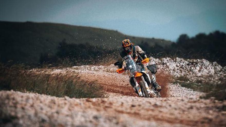 KTM 690 Rally 2027: la aventura vuelve a adelgazar