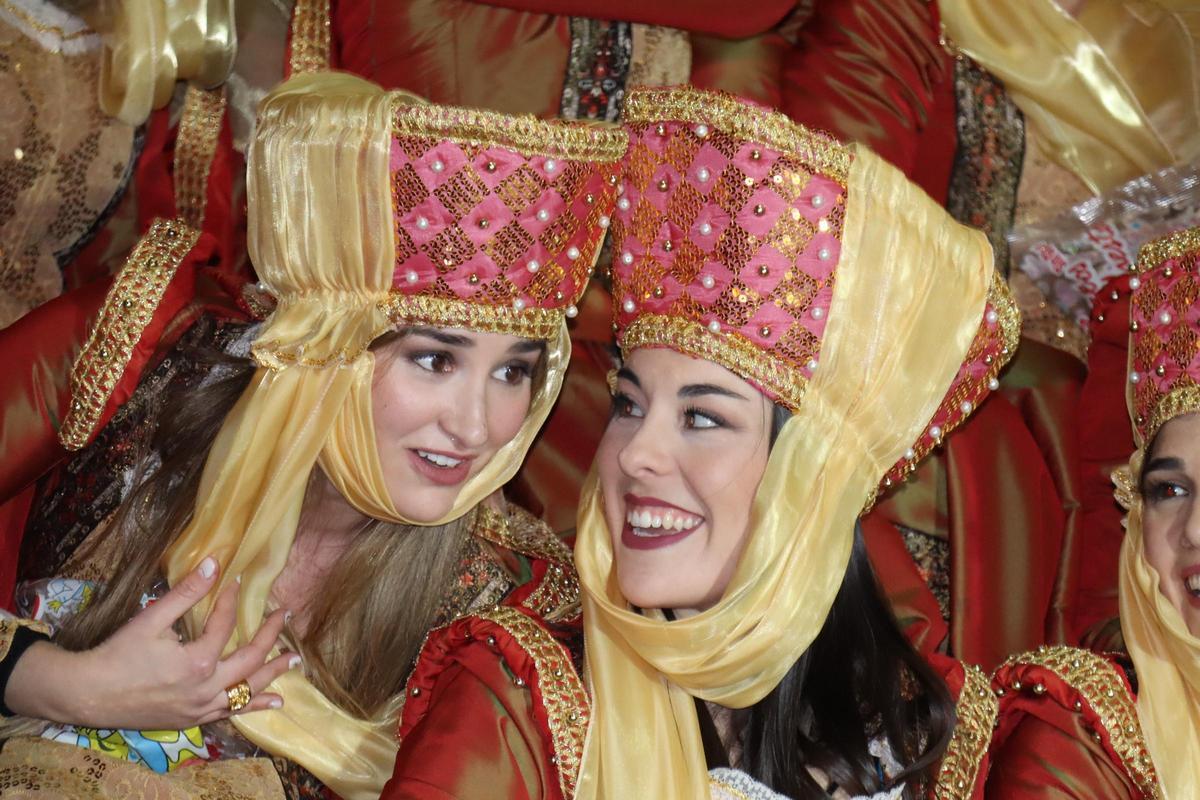 Vuelta a casa de Laura, Paula y las falleras 2023