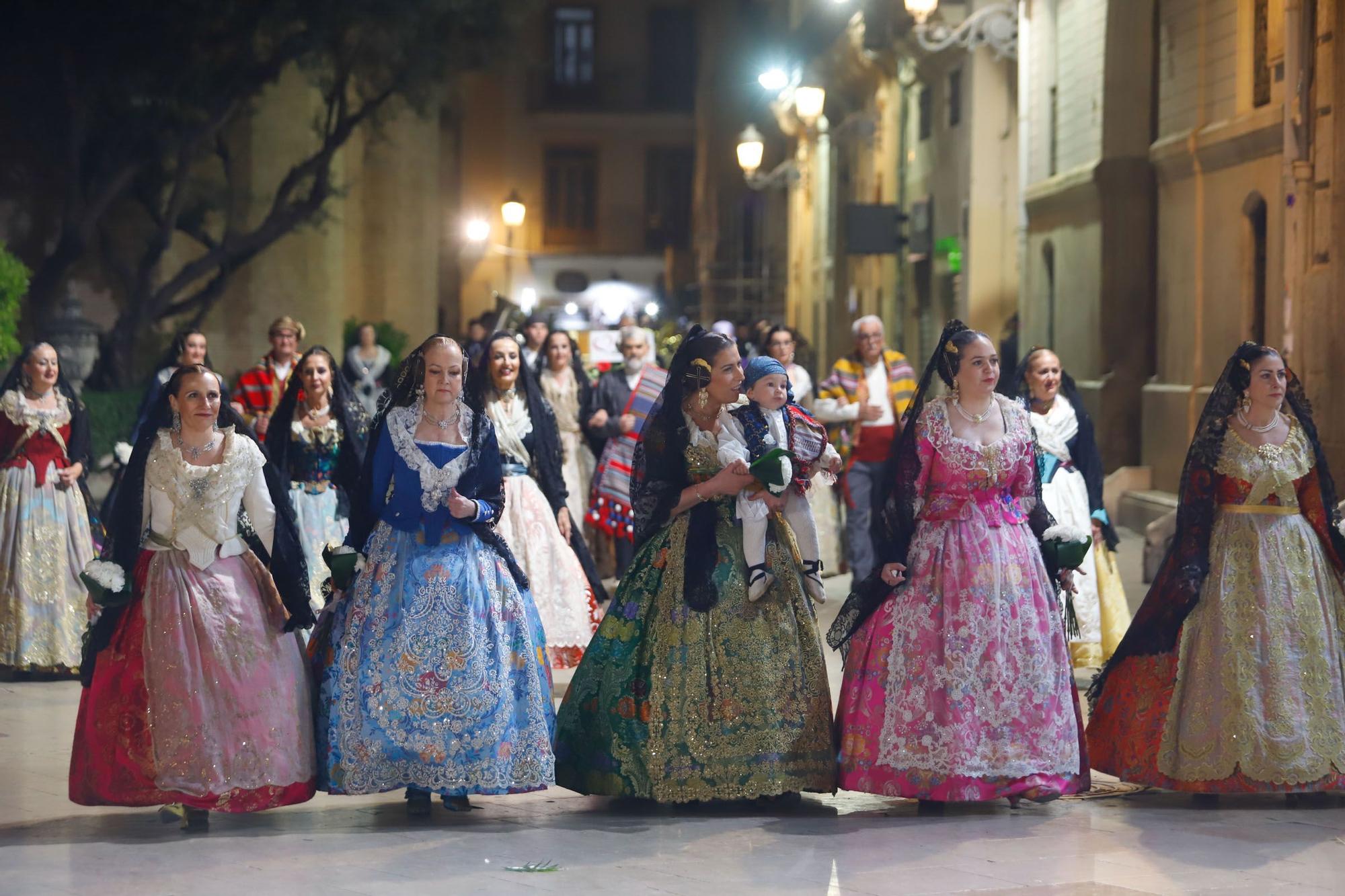 Búscate en el segundo día de la Ofrenda en la calle San Vicente entre las 22 y las 23 horas