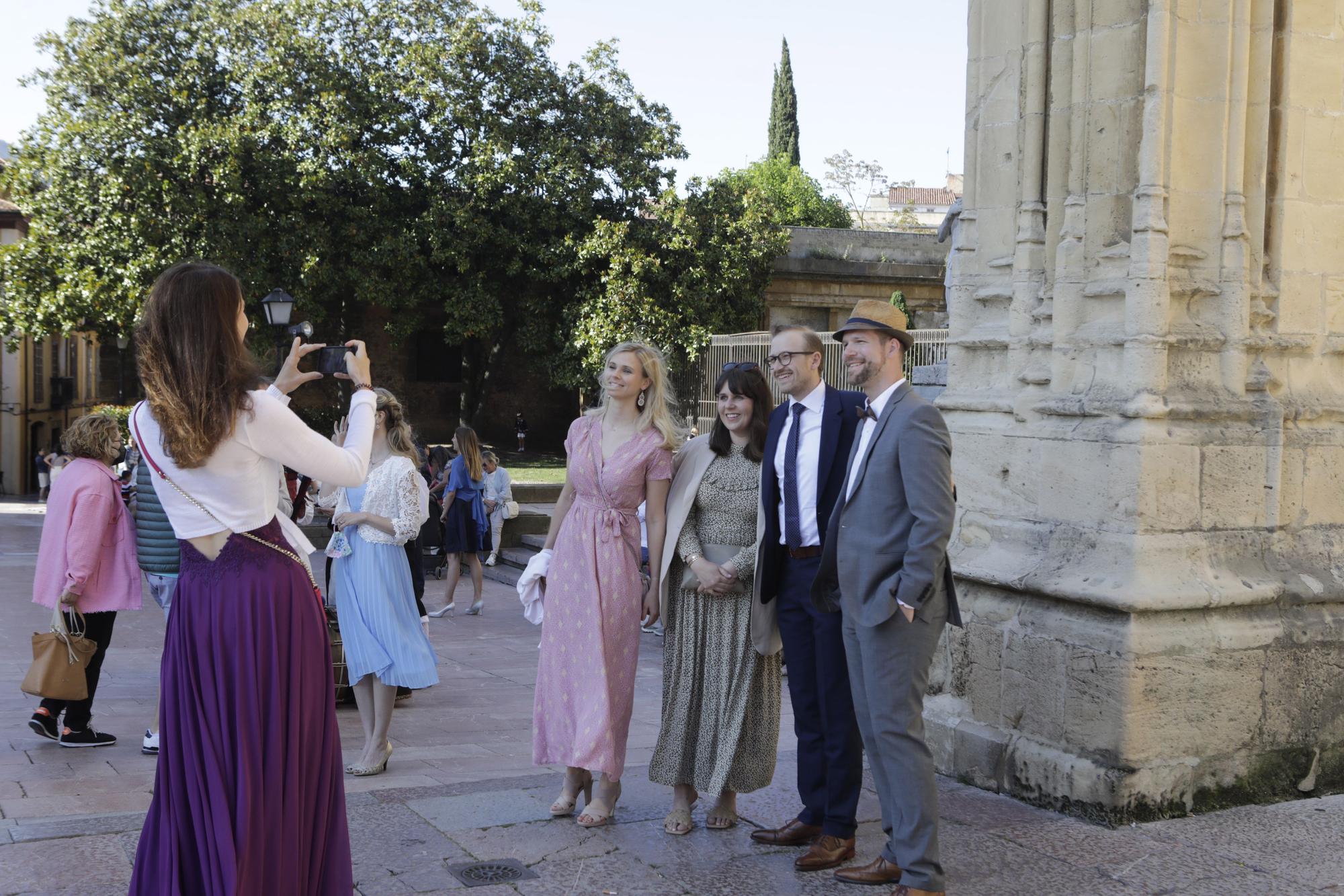 EN IMÁGENES: Oviedo acoge la boda de Paula Canga, hija de Diego Canga, consejero en la Comisión Europea