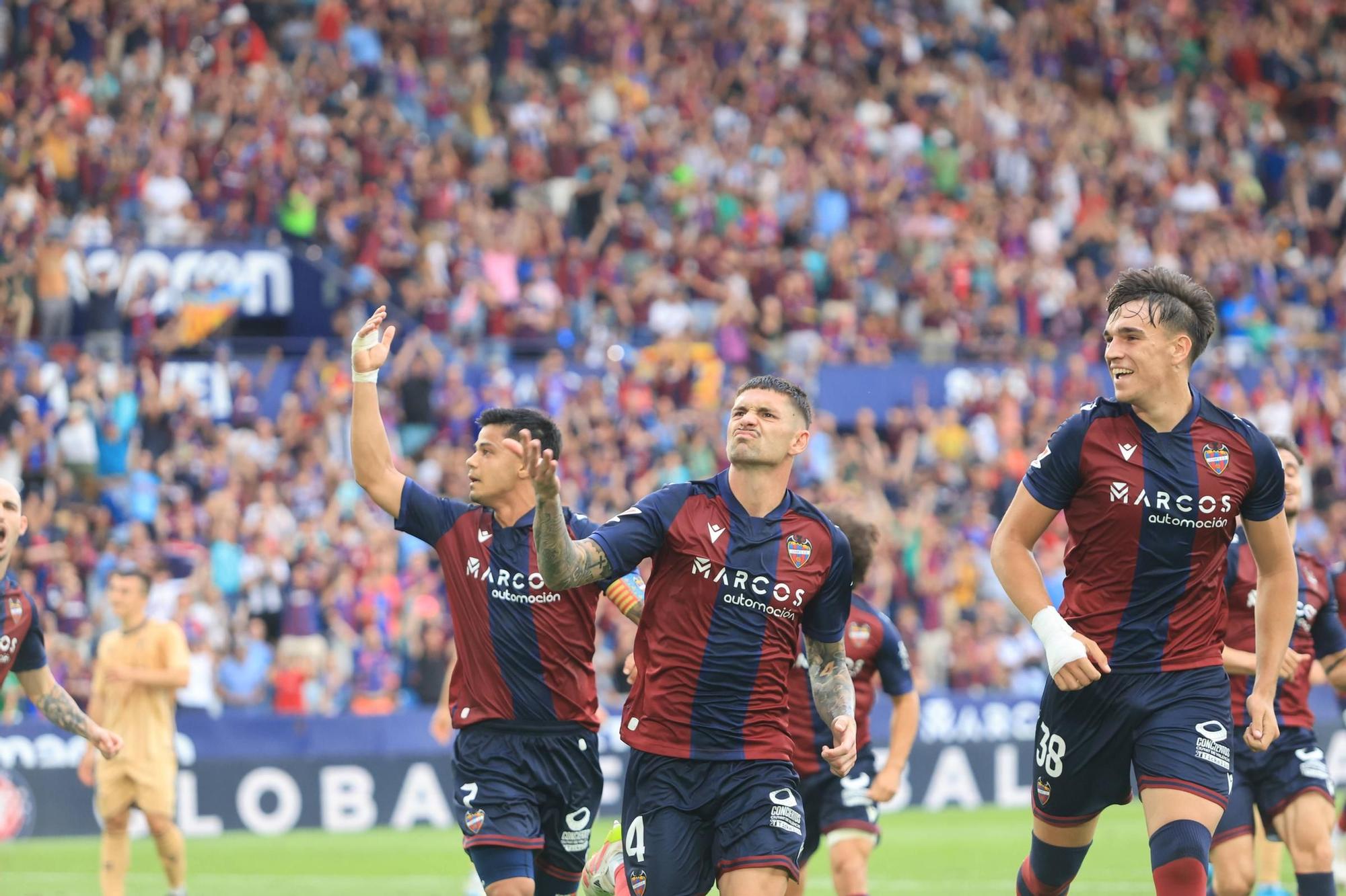 Las mejores imágenes de la celebración del Levante en el Ciutat