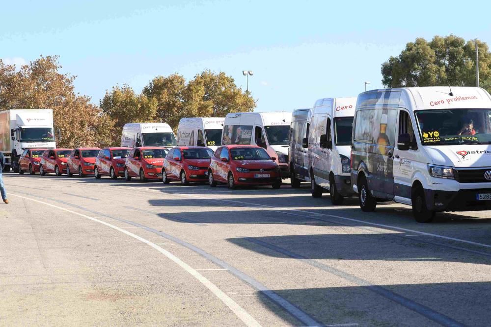 Hosteleros colapsan el centro de Lorca reclamando la apertura de sus negocios