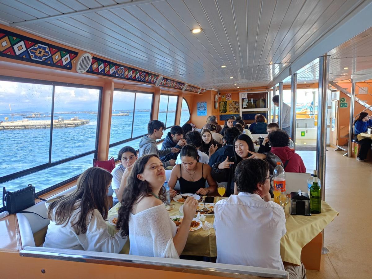 Los catamaranes de O Grove volvieron a lucirse este finde.