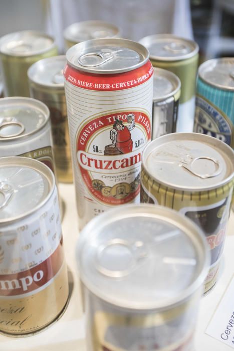 Las latas de bebida más antiguas se exponen en València