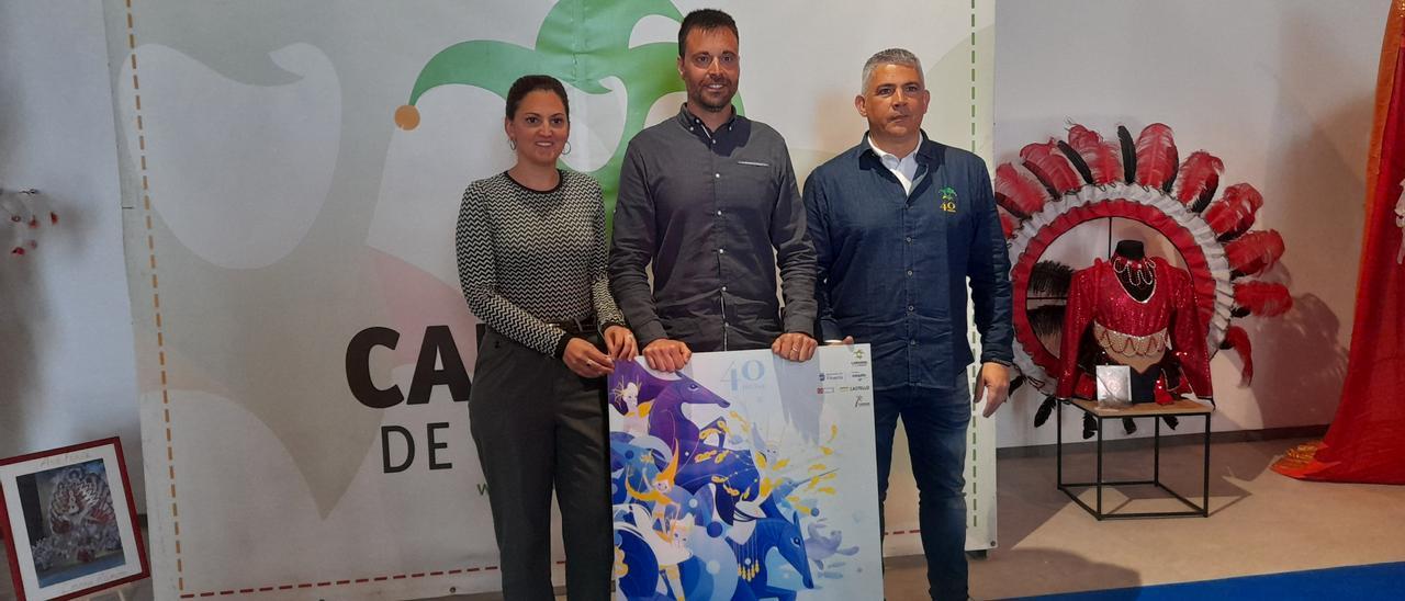 Paula Cerdà, Guillem Alsina y Jordi Català, durante la presentación del Carnaval, este miércoles.