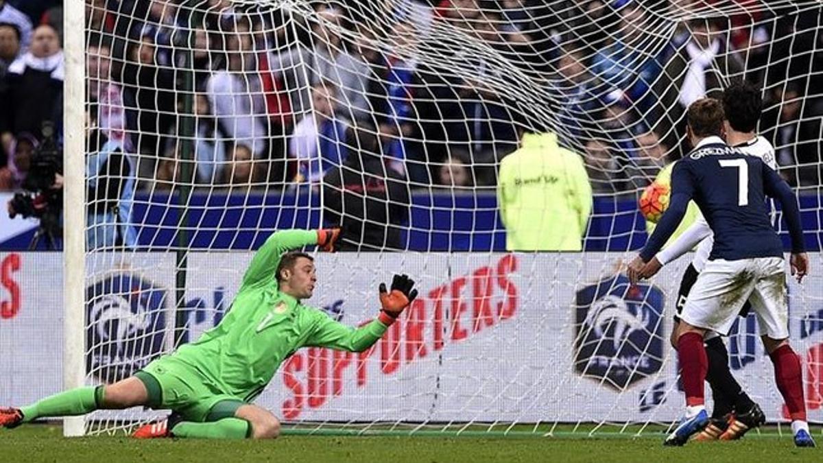 Manuel Neuer, portero de Alemania durante el partodo de París