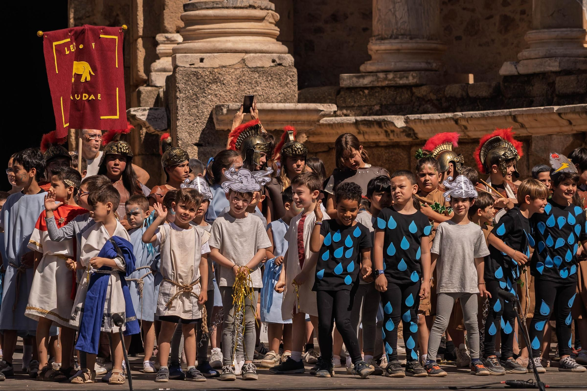 Fotogalería | Los escolares toman el Teatro Romano en Emerita Lvdica