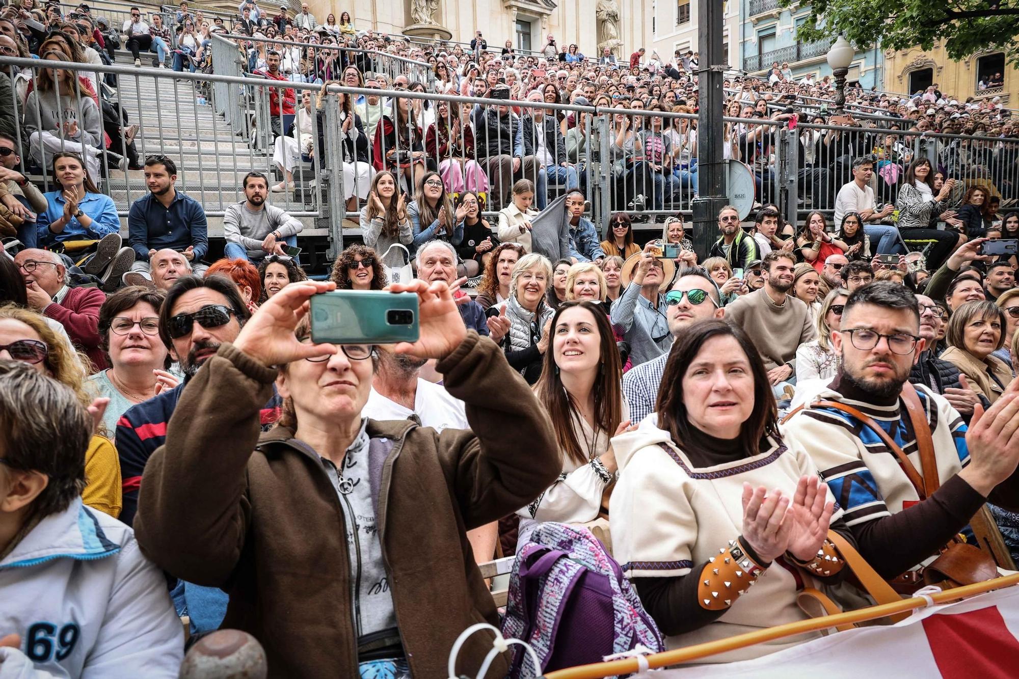 La Entrada Mora de Alcoy devuelve a la vida a Al-Azraq