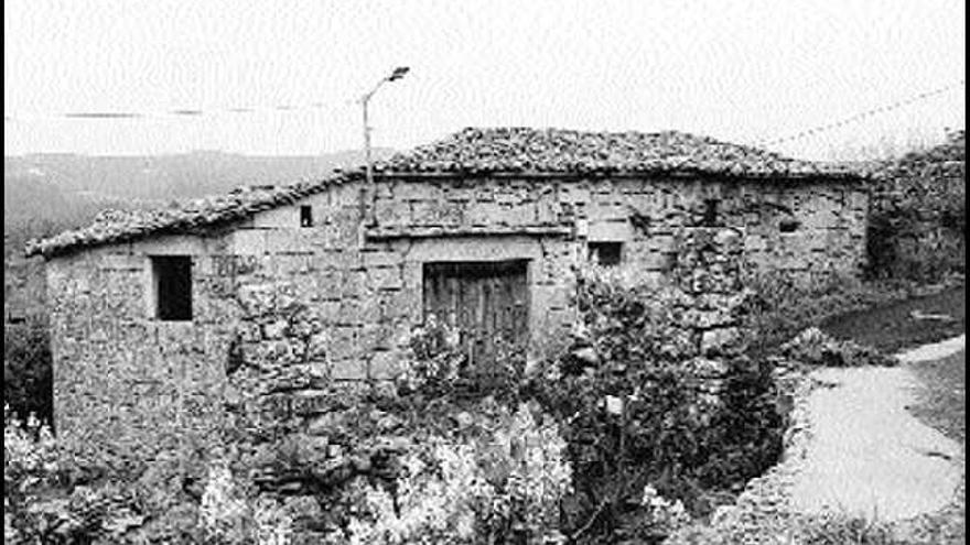 Casa natal de Raimundo Reinoso, en Entrambosríos (A Merca). / JESÚS REGAL