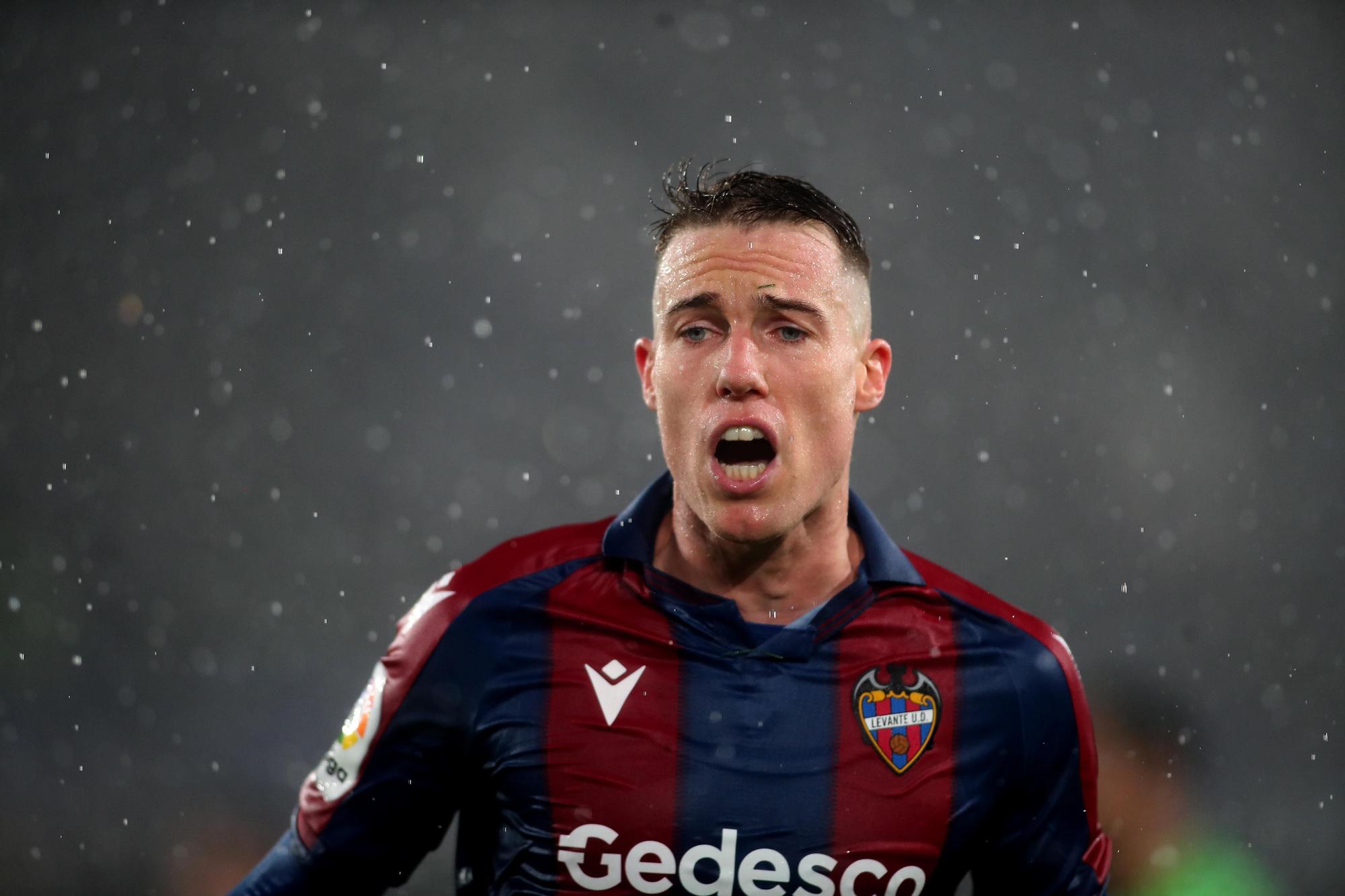 Diluvio En El Ciutat Levante Emv