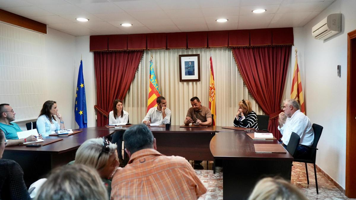 Reunió del PSPV a Costur.